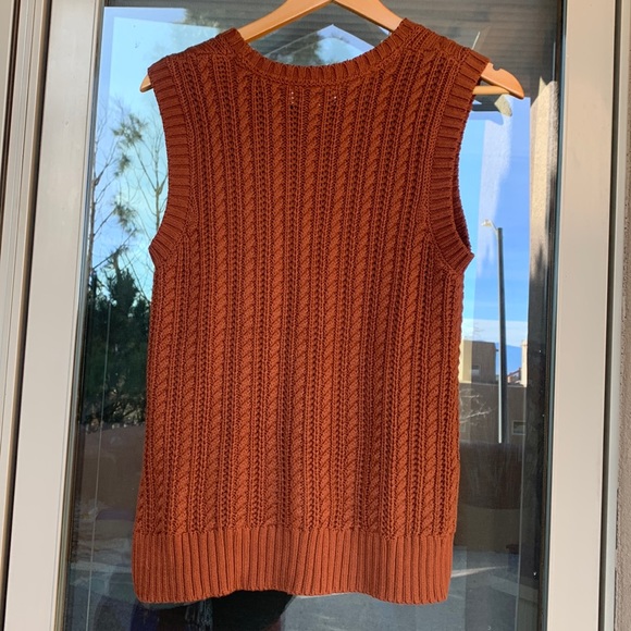 Rachel Zoe size small women’s brown crewneck cable sweater vest - Picture 2 of 7